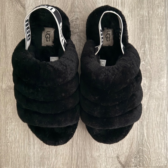 UGG Women’s Fluff Yeah Black Soft Fuzzy Slippers Size 7 - Picture 3 of 11